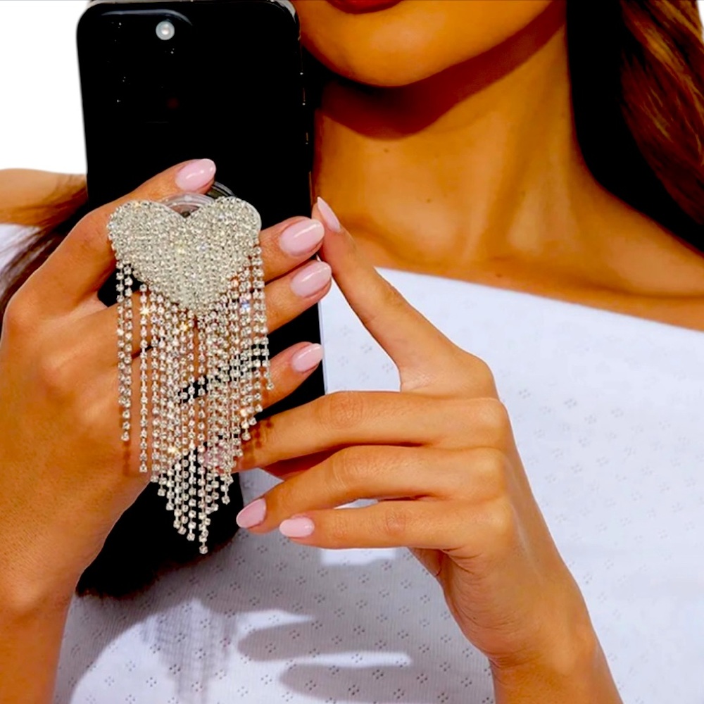 Elegant Silver Heart Tassel Phone Grip